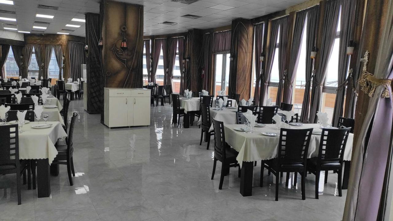 Darianna Batumi Hotel Esterno foto