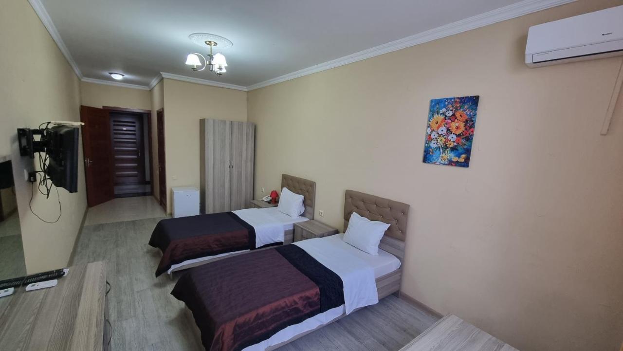 Darianna Batumi Hotel Esterno foto
